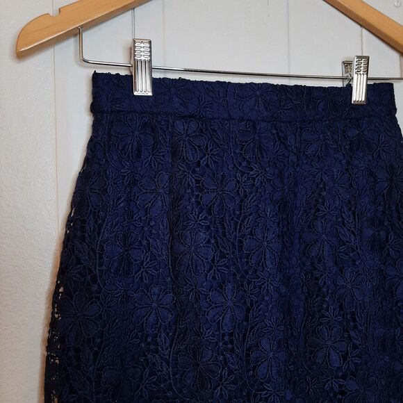 Uniqlo Skirt Navy Women Size XS Lace Overlay Pencil Straight Lined Zip Closure - Picture 6 of 9